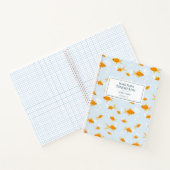 Schattigee goudvissen zwemmen in het water notitieboek (Binnen)