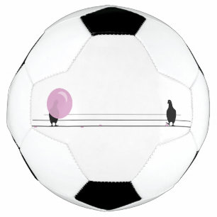 Schattigee Grappige Roze Bubble Gum Vogels Op Een  Voetbal