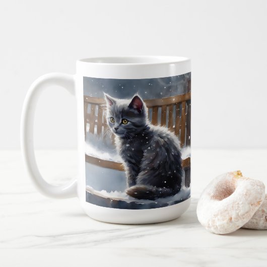 Schattigee Grijze Kat op een Bench in the Snow Koffiemok (Met donut)