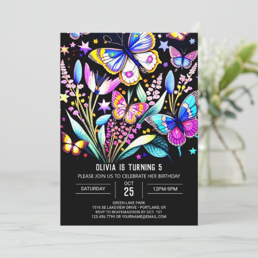 Schattigee grillige afdrukbare vlinder verjaardag kaart (Staand voorkant)
