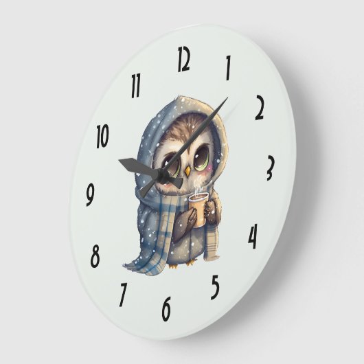 Schattigee grootogige uil met een kop koffie grote klok (Hoek)
