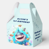 Schattigee haai baby jongen 1e verjaardag medium g bedankdoosjes (Voorkant)