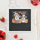 Schattigee Halloween Verpleegster Kat en Hond met Servet (Insitu)