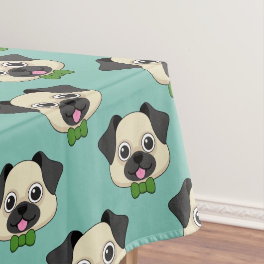 Schattigee Happy Pug Dog met Papillon Tafelkleed (Voorbeeld)