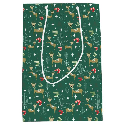 Schattigee herten met kerstbomen en sneeuwvlokken medium cadeauzakje (Voorkant)