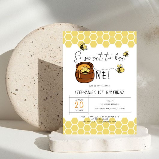 Schattigee hommel zo lief om één 1e verjaardag te  kaart