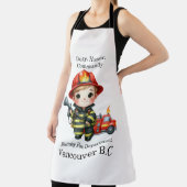 Schattigee jonge brandweerman in rode uitrusting schort (Insitu)