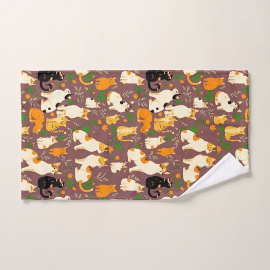 Schattigee katten op een koffiebruine achtergrond bad handdoek (Handdoek)