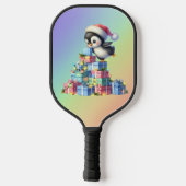 Schattigee kerstpinguïn met geschenken en lichten  pickleball paddle (Achterkant)
