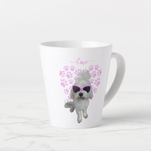 Schattigee Maltese hond met roze zonnebril en Paw  Latte Mok (Rechterhoek)