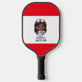 Schattigee Manga Zwarte Verpleegster Bruin Haar en Pickleball Paddle (Voorkant)