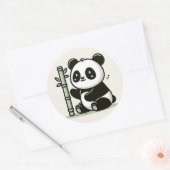 Schattigee panda met bamboe ronde sticker (Envelop)