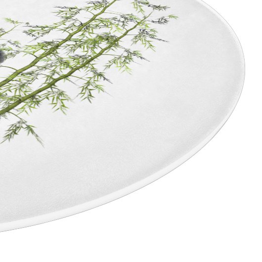 Schattigee Panda Zittend in Bamboe Snijplank (Hoek)