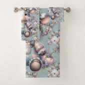 Schattigee Pastel Baby Koe in Overalls met Bloemen Bad Handdoek (Insitu)
