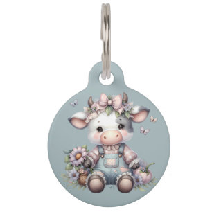 Schattigee Pastel Baby Koe in Overalls met Bloemen Huisdierpenning