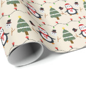 Schattigee Pinguïns en Kerstbomen Gele Kerstmis Cadeaupapier (Rol Hoek)