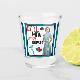 Schattigee Pinup_ Echte Mannen Trouwen Verpleegkun Shot Glas