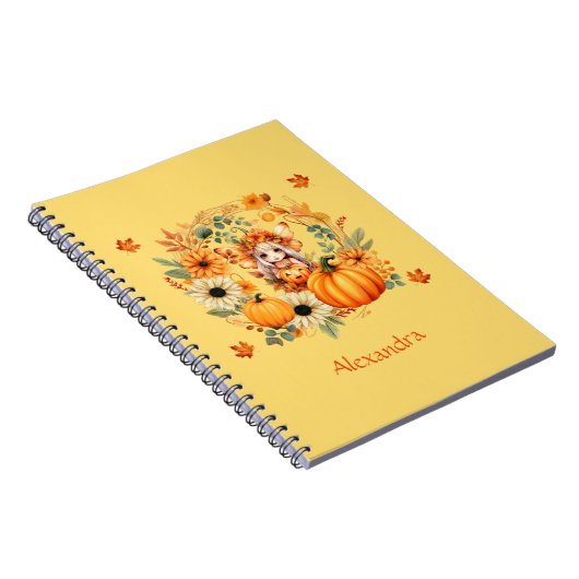 Schattigee pompoenfee in herfstkrans notitieboek (Rechterzijde)