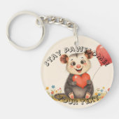 Schattigee Possum Sleutelhanger – Blijf Pawesome (Voorkant)