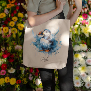 Schattigee puffin in blauwe waterverf tote bag