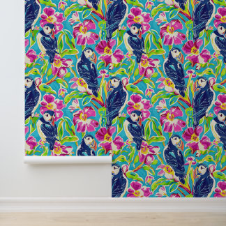 Schattigee puffins met roze bloemetjes behang