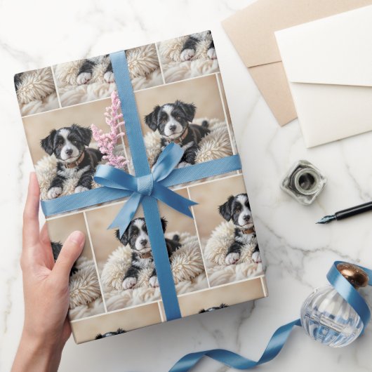 Schattigee puppy op een bontkussen cadeaupapier (Geschenken)