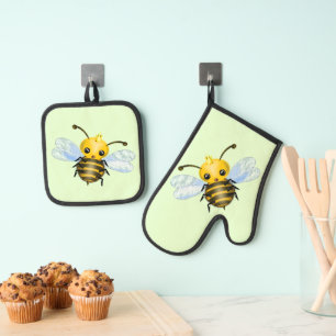 Schattigee Queen Bee Oven Mitt & Pot Holder Set