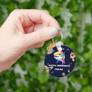 Schattigee regenboog Shark Galaxy Rocket verjaarda Sleutelhanger