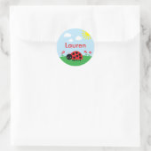Schattigee rode lieveheersbeestje gepersonaliseerd ronde sticker (Tas)