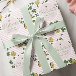 Schattigee Roze en Witte Klavers Iers Baby shower Inpakpapier Vel