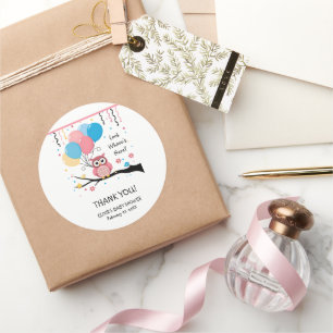 Schattigee Roze Uil met Ballonnen & Confetti Baby Ronde Sticker