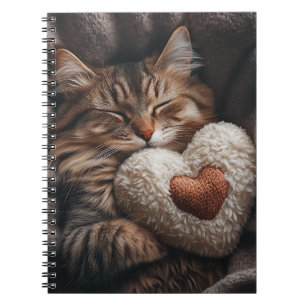 SCHATTIGEE SLAPENDE TABBY KAT MET HARTKUSSEN NOTITIEBOEK