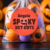Schattigee Spook Verjaardag Groovy Retro Font Sina Ronde Sticker