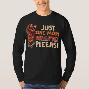 Schattigee Teckel leest nog een hoofdstuk T-shirt