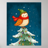 Schattigee uil op een kerstboom Poster print (Voorkant)