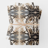 Schattigee uilen zittend op een boomtak inpakpapier vel (In situ)