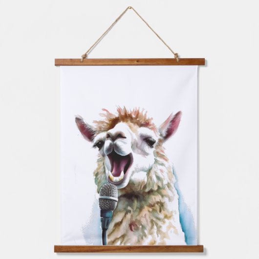 Schattigee witte alpaca zingen door microfoon hangend wandkleed (Voorkant)