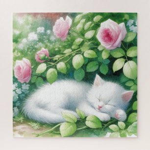 Schattigee witte kitten napping onder rozenstruik legpuzzel