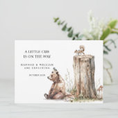 Schattigee Woodland Beer Cub zwangerschapsaankondi Aankondiging (Staand voorkant)
