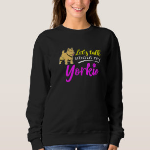 Schattigee Yorkshire Terrier laat het over mijn Yo Trui