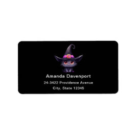 Schattigee zwarte kat met het Pet van een heks Etiket