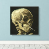 Schedel met sigaret van Van Gogh Verpakt Canvas Afdruk (Insitu (Houten vloer))