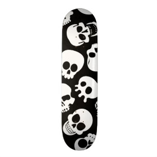 Schedels in zwart achtergrondpatroon skateboard