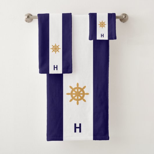 Scheepswiel en monogram op blauw & wit bad handdoek (Insitu)