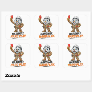 Scheidsrechter met bouwhelm speelt voetbal vierkante sticker