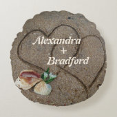 schelpen en twee harten op strandstrandstranspal rond kussen (Voorkant)