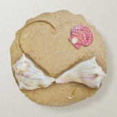 schelpen en twee harten op strandstrandstranspal rond kussen (Achterkant)