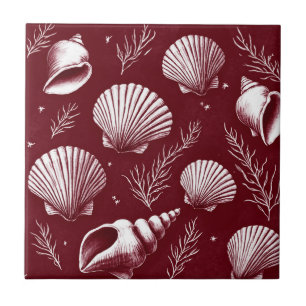 Schelpen en zeewier in maroon en wit tegeltje