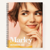 Schetsboek Aangepaste Foto Schattige Wit Monogram Notitieboek (Voorkant)