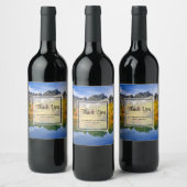 Schilderachtig landschap bos en bergen dank u wijn etiket (Flessen)